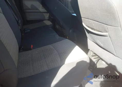 2010 Dodge Ram 1500 Slt/Sport/Trx z USA, uszkodzony, nr VIN 1D7RV1GP3AS128259